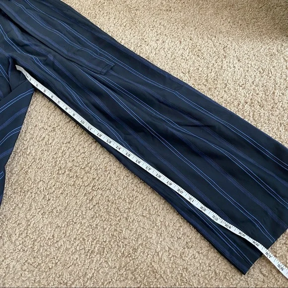 VINCE NAVY STRIPE DOBBY WIDE LEG BELTED PANT SIZE 0 (XS/SM) - Picture 5 of 10